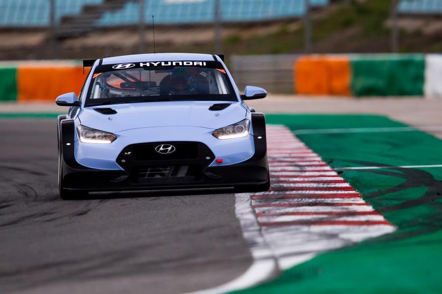 Hyundai Veloster N TCR 2019 года  (фото 12 из 27)